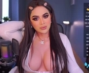 annecalifornia is a 20 year old shemale webcam sex model.