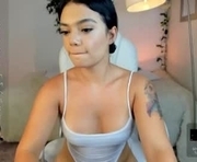 emaluna_ is a 23 year old female webcam sex model.