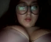 xoxojayden is a 19 year old female webcam sex model.