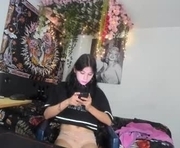 starmoonly is a  year old shemale webcam sex model.