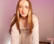 vi_luxxxy is a 22 year old shemale webcam sex model.
