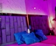 miah_palacio is a 18 year old female webcam sex model.