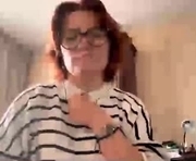 ryannhowse is a 18 year old female webcam sex model.