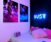 deboralombardii is a  year old female webcam sex model.