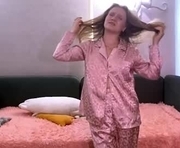 fionaconlin is a 18 year old female webcam sex model.
