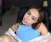 kim_brownie is a 20 year old female webcam sex model.