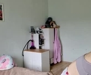 jessa_vibe is a 18 year old female webcam sex model.