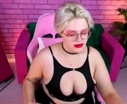 monikasweetie is a 18 year old female webcam sex model.