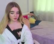 anna_nickol is a 19 year old female webcam sex model.