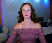 freckledcheek is a 22 year old female webcam sex model.