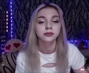 sweetcandylina is a 18 year old female webcam sex model.