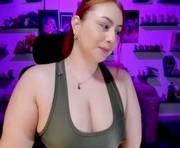 winnyvell is a 24 year old female webcam sex model.