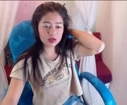 aprildesire is a 18 year old female webcam sex model.