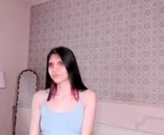 fantastic_days is a 18 year old female webcam sex model.