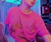 uvrays999 is a 25 year old female webcam sex model.