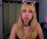 omg_what18 is a 22 year old female webcam sex model.