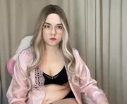 ruthsimp is a  year old female webcam sex model.