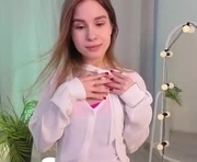 cyberiax is a 18 year old female webcam sex model.