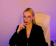 lori_morris is a 23 year old female webcam sex model.