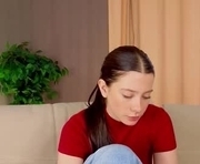 shalasauage is a 18 year old female webcam sex model.