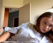lindseytammo is a  year old female webcam sex model.