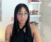 kyy_isa is a 21 year old female webcam sex model.