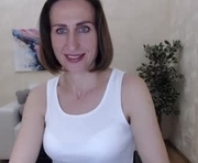 niasmithh is a 29 year old female webcam sex model.