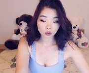aishaice is a 19 year old female webcam sex model.