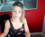 kimilee22 is a 99 year old female webcam sex model.