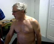 milehi1958 is a 57 year old male webcam sex model.