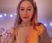 whoisalisa is a 21 year old female webcam sex model.