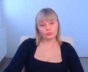 _amandasmile_ is a 23 year old female webcam sex model.