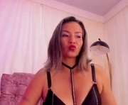 koralvernon is a 45 year old female webcam sex model.