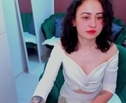 kittenemilly is a 19 year old female webcam sex model.