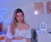 khloe_trump is a 19 year old female webcam sex model.