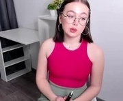 randicatts is a 18 year old female webcam sex model.