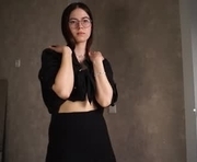 ywixod is a 18 year old female webcam sex model.