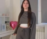 cwenbroadway is a 18 year old female webcam sex model.