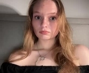 kezmi is a  year old female webcam sex model.