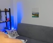 lunartrace is a 18 year old female webcam sex model.