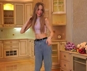 marineessepian is a 18 year old female webcam sex model.
