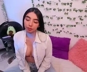 ambar_lexy is a 20 year old female webcam sex model.