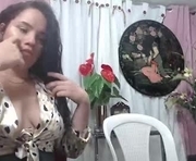roxannamarroquin is a  year old couple webcam sex model.