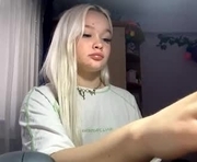 lanitatower is a 18 year old female webcam sex model.