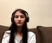 faustinabartosh is a 18 year old female webcam sex model.