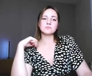 eliza_sin is a 25 year old female webcam sex model.