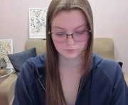 dear_jessica9 is a 19 year old female webcam sex model.