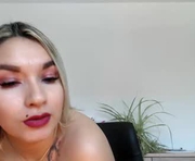 nicol_080 is a  year old female webcam sex model.