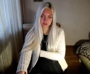 candycathc is a  year old female webcam sex model.