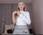 bonny_bunnycute is a  year old female webcam sex model.